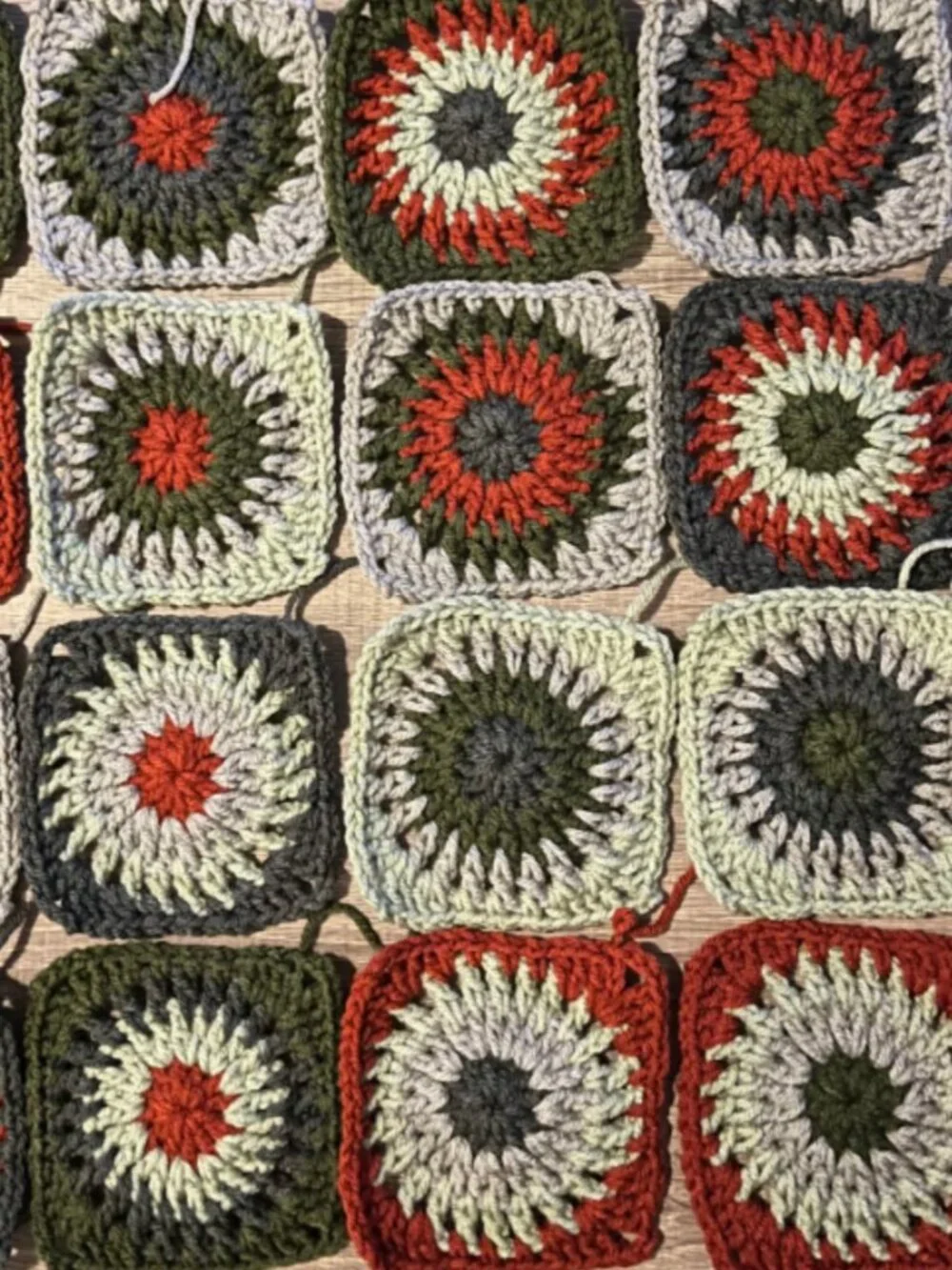 20 Handmade Starburst Squares - Autumn Bloom DIY Fashion & Home